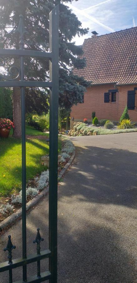 Bed and Breakfast Le Refuge Du Hibou Beaurains Exterior foto