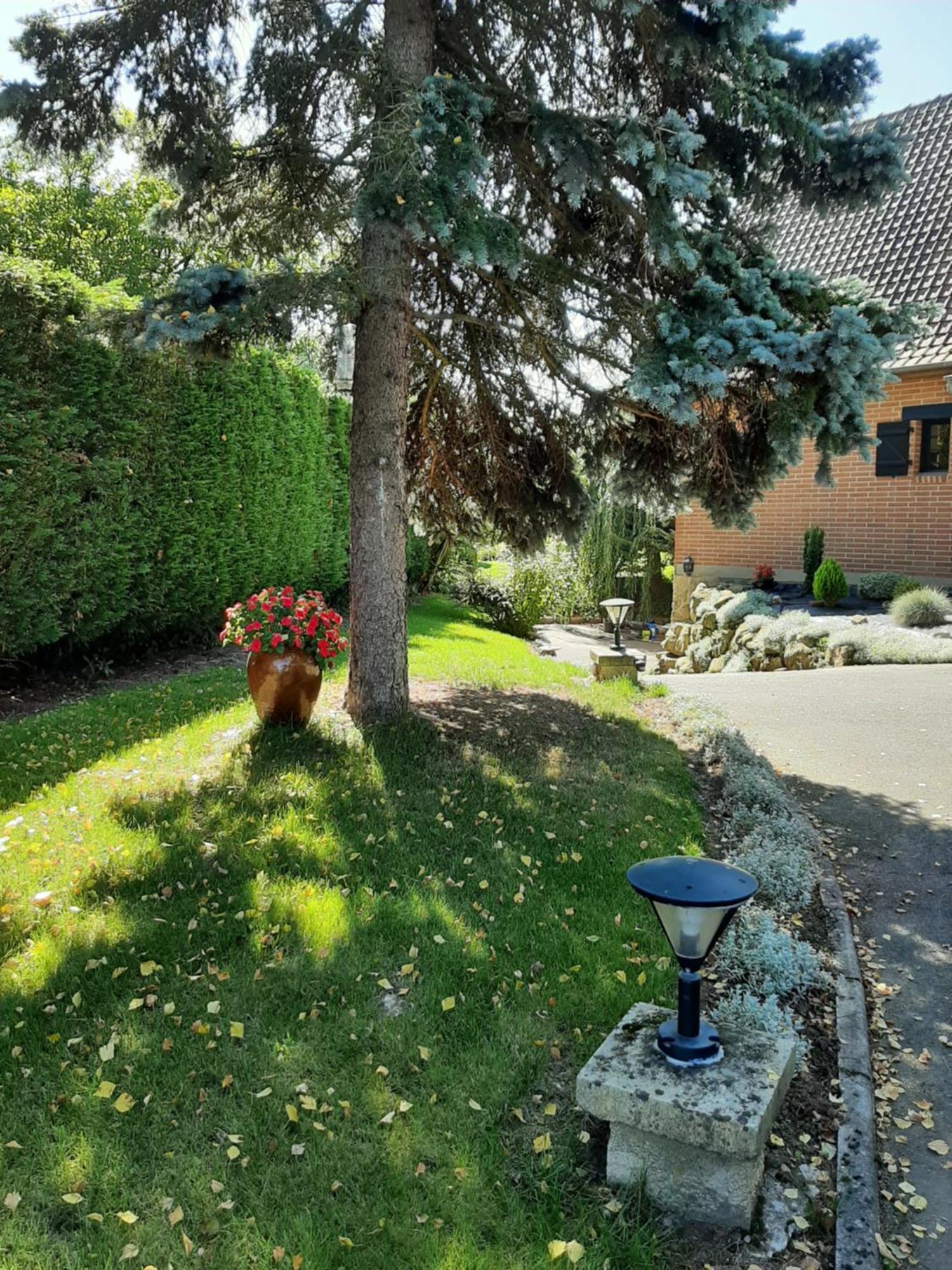 Bed and Breakfast Le Refuge Du Hibou Beaurains Exterior foto